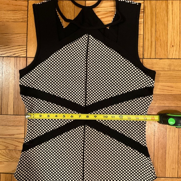 NWOT Weston black and white textured top with neckline cut-out details - Picture 7 of 8